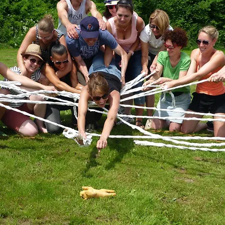 Schoenstattzentrum فندق 3*